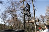 apprendre &agrave; vaincre la hauteur, Tom est pr&ecirc;t au saut