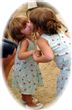 ...deux soeurs se donne des bisous !