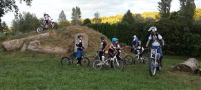 il y a aussi les motos ce jour-là