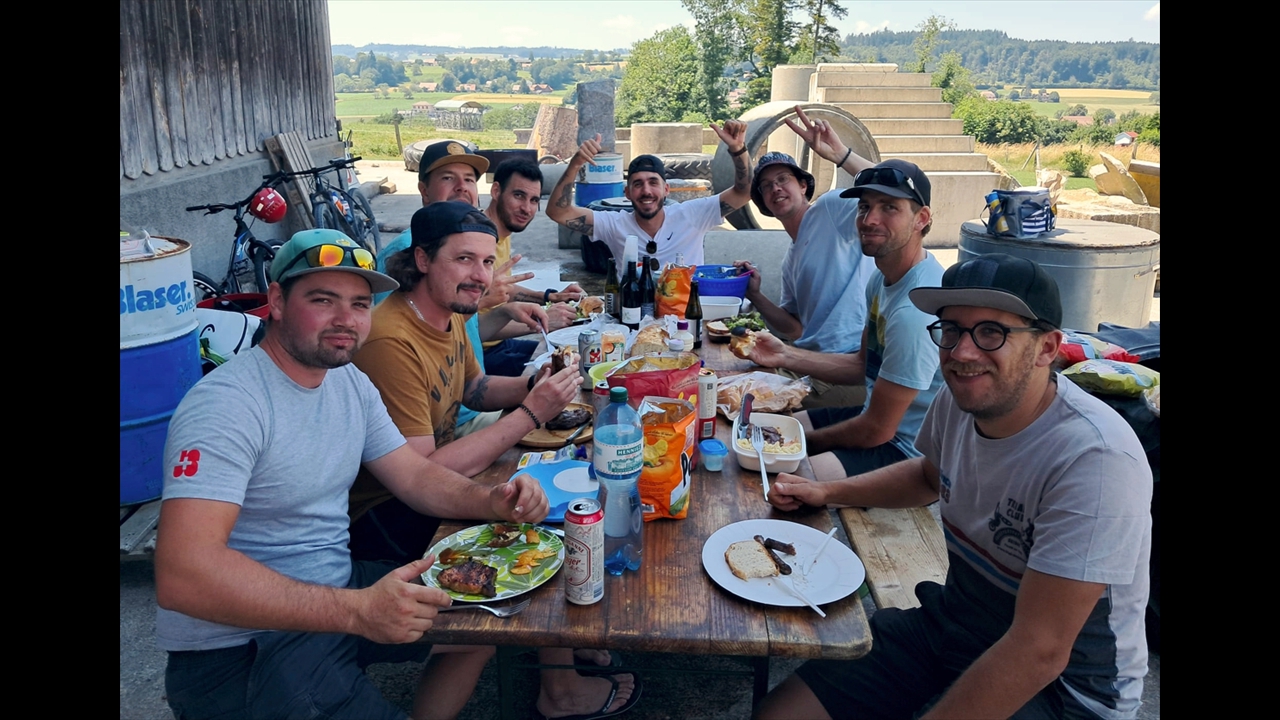 2025-06-22_Velo_reunion-ancien_01web